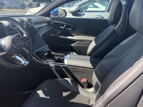 Used 2024 Mercedes-Benz CLE 300 4MATIC Coupe image 7
