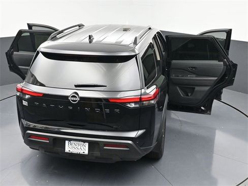 Used 2024 Nissan Pathfinder SV w/ Lighting Package (N92) image 45