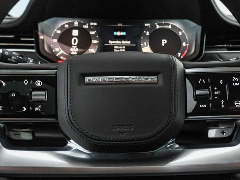 New 2025 Land Rover Range Rover Long Wheelbase SE image 38