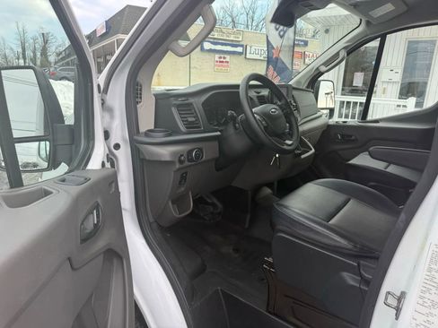 Used 2022 Ford Transit 250 Low Roof AWD image 13
