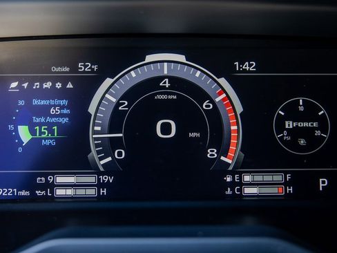 Used 2025 Toyota Tundra Limited image 8