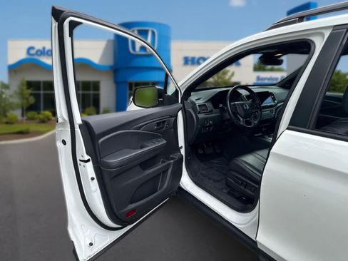 Used 2023 Honda Passport TrailSport image 12