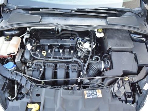 Used 2017 Ford Focus SE image 41