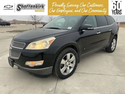 Used 2009 Chevrolet Traverse LTZ image 7