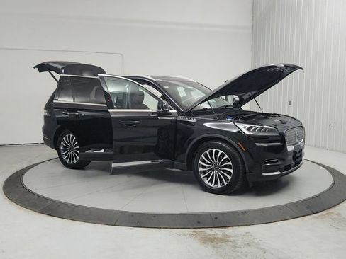 Used 2023 Lincoln Aviator Reserve w/ Elements Package Plus RWD image 10