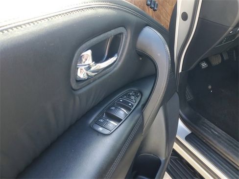 Used 2023 Nissan Armada SL w/ Captain's Chairs Package image 11