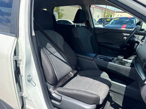 Used 2023 Nissan Rogue SV AWD/4WD image 18