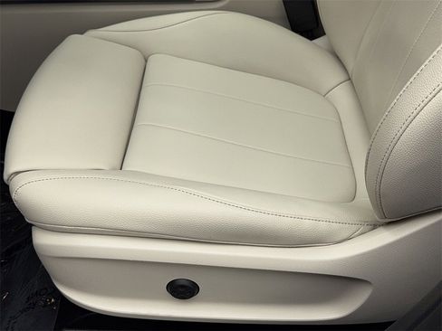 Used 2023 Mercedes-Benz EQB 350 4MATIC SUV w/ Exclusive Package image 38