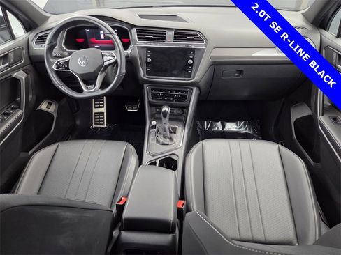 Used 2022 Volkswagen Tiguan SE R-Line image 20