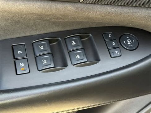 Used 2016 Cadillac Escalade Platinum image 9