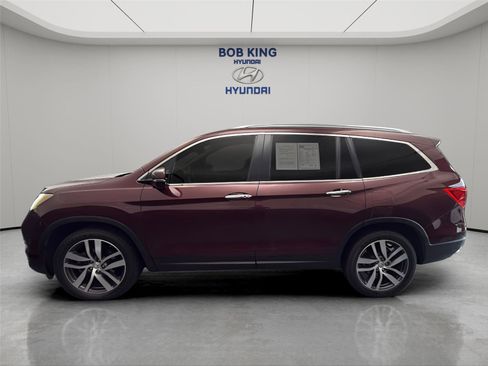 Used 2016 Honda Pilot Touring image 2