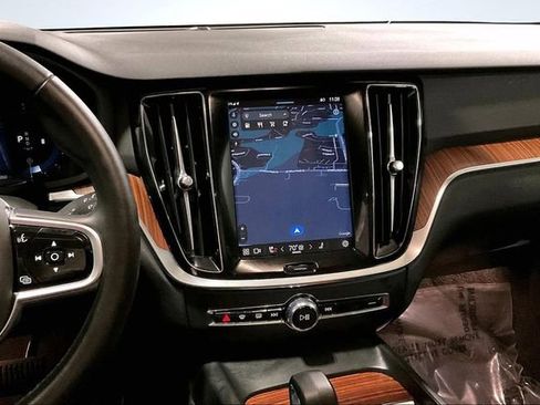 Certified 2025 Volvo V60 B5 Cross Country Plus image 7