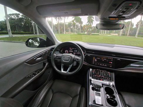 Used 2020 Audi Q8 Prestige w/ Prestige Package AWD/4WD image 11