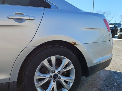 Used 2011 Ford Taurus SEL w/ 201A Rapid Spec Order Code image 6