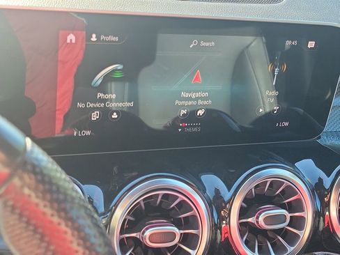 Used 2021 Mercedes-Benz GLB 35 AMG GLB 35 AMG image 34