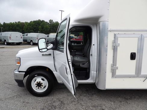Used 2023 Ford E-350 and Econoline 350 Super Duty w/ Power Windows & Locks Group RWD image 13