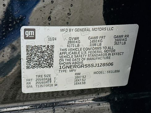 Used 2025 Chevrolet Traverse LT image 12