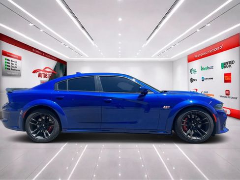 Used 2022 Dodge Charger Scat Pack RWD image 9