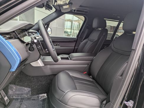 New 2026 Land Rover Range Rover SE image 17