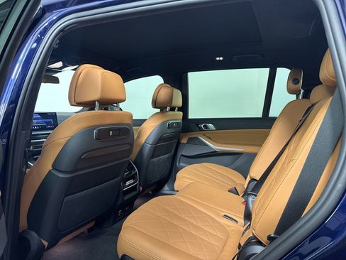 Certified 2025 BMW X7 xDrive40i w/ M Sport Package image 10