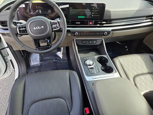 New 2026 Kia Carnival LXS FWD image 19
