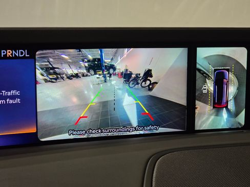 Used 2024 Lincoln Nautilus Reserve w/ Equipment Group 202A image 32