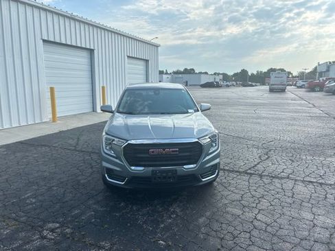 Used 2024 GMC Terrain SLE AWD/4WD image 8