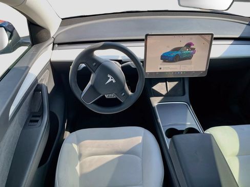 Used 2024 Tesla Model Y Performance AWD/4WD image 22
