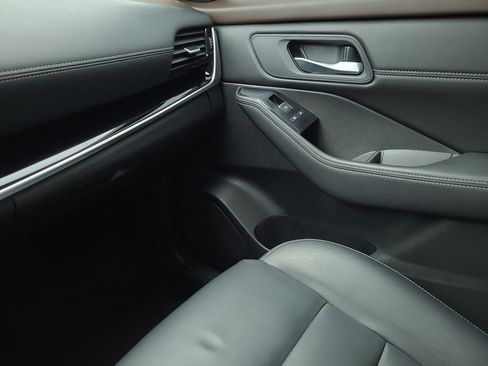Certified 2023 Nissan Rogue SL w/ SL Premium Package FWD image 24