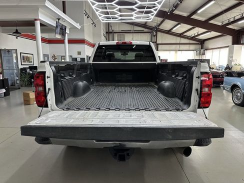 Used 2018 Chevrolet Silverado 3500 LT image 8
