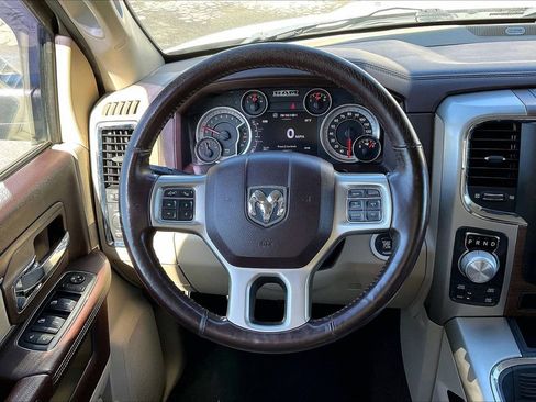 Used 2015 RAM 1500 Laramie w/ Convenience Group image 10