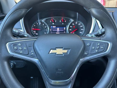 Used 2022 Chevrolet Equinox LT FWD image 22