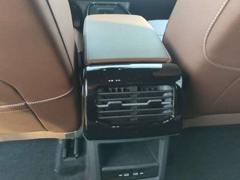 New 2026 Volkswagen ID.4 Pro image 30