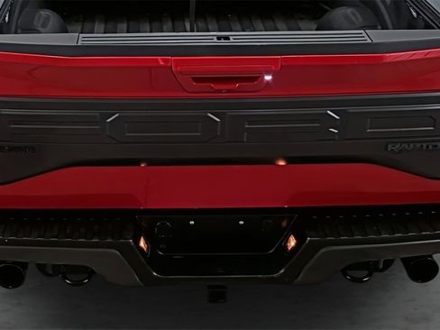 Used 2018 Ford F150 Raptor w/ Equipment Group 802A Luxury image 11