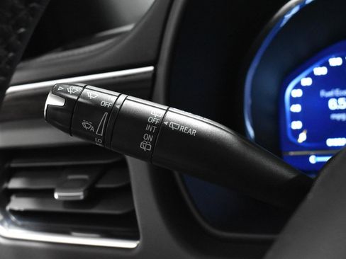 Used 2022 Chevrolet Tahoe LT w/ LT Signature Package image 14