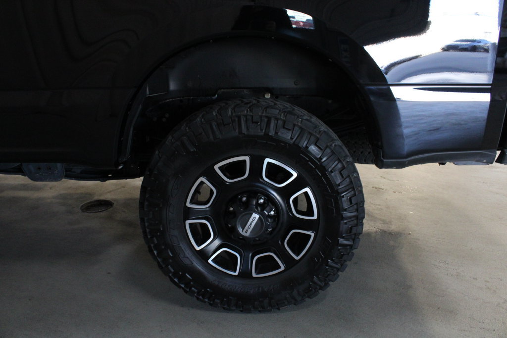 Used 2024 Ford F350 Platinum AWD/4WD image 30