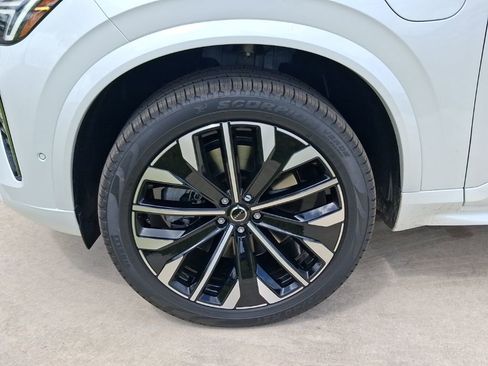 New 2026 Volvo XC90 T8 Plus w/ Protection Package Premier AWD/4WD image 3