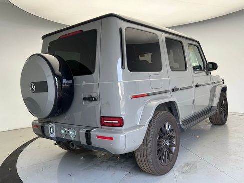 Used 2024 Mercedes-Benz G 550 image 11