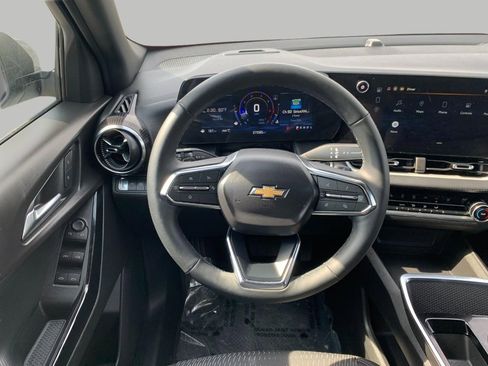 Certified 2025 Chevrolet Equinox LT image 4