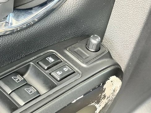 Used 2021 Nissan Titan PRO-4X AWD/4WD image 12