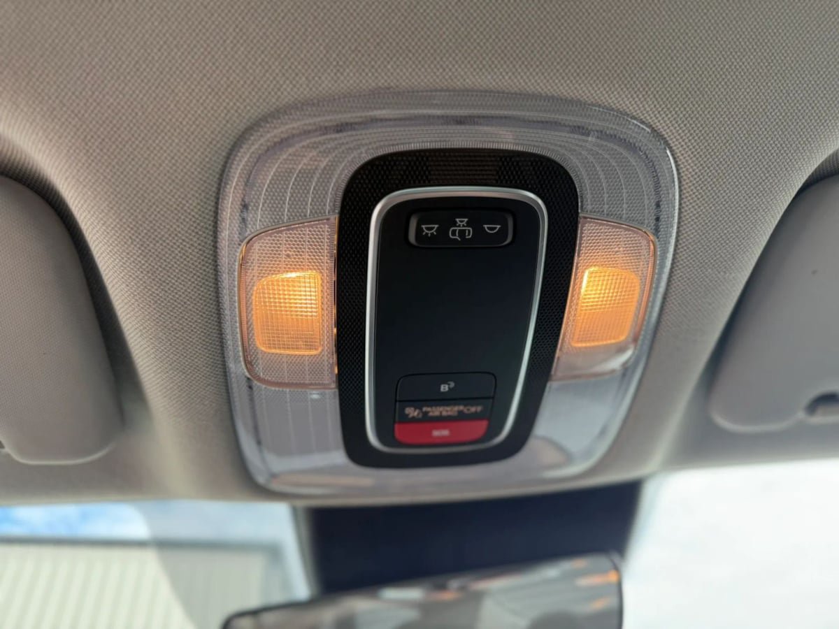 Used 2023 Hyundai Elantra SEL w/ Convenience Package FWD image 32