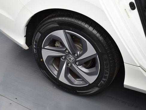 Used 2019 Honda Insight EX image 25