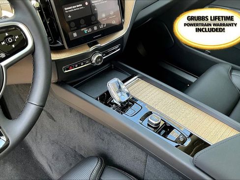 New 2026 Volvo XC60 B5 Ultra w/ Protection Package Premier image 21