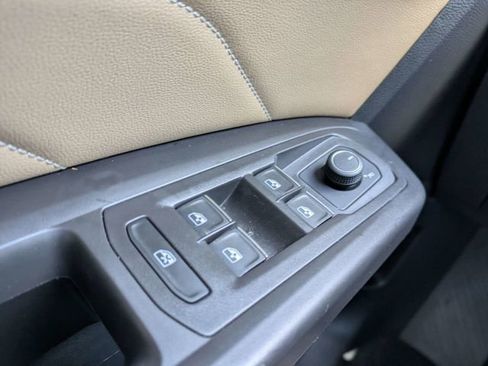 Used 2023 Volkswagen Atlas Cross Sport SE w/ Panoramic Sunroof Package AWD/4WD image 25