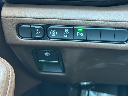 Certified 2023 Acura MDX FWD w/ Technology Package image 36