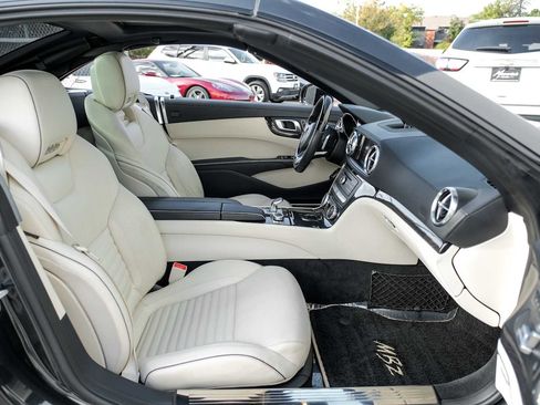 Used 2017 Mercedes-Benz SL 450 image 33