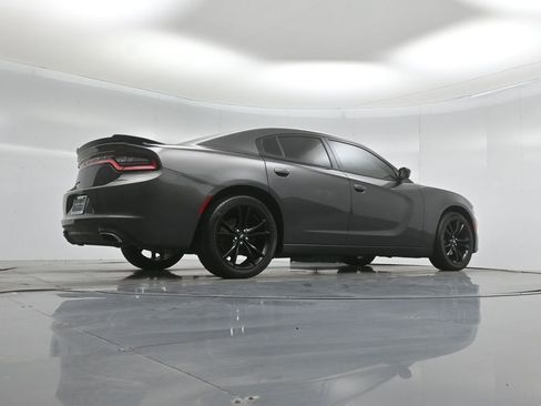 Used 2017 Dodge Charger SE w/ Blacktop Package RWD image 47
