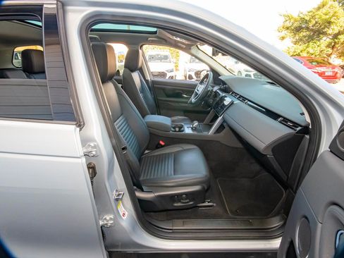 Used 2025 Land Rover Discovery Sport S image 38