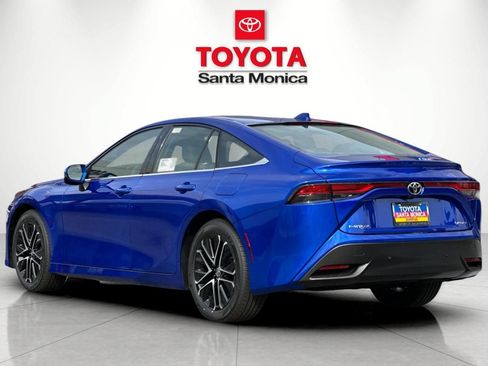 New 2026 Toyota Mirai RWD image 5