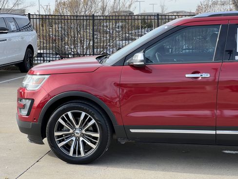 Used 2016 Ford Explorer Platinum image 5